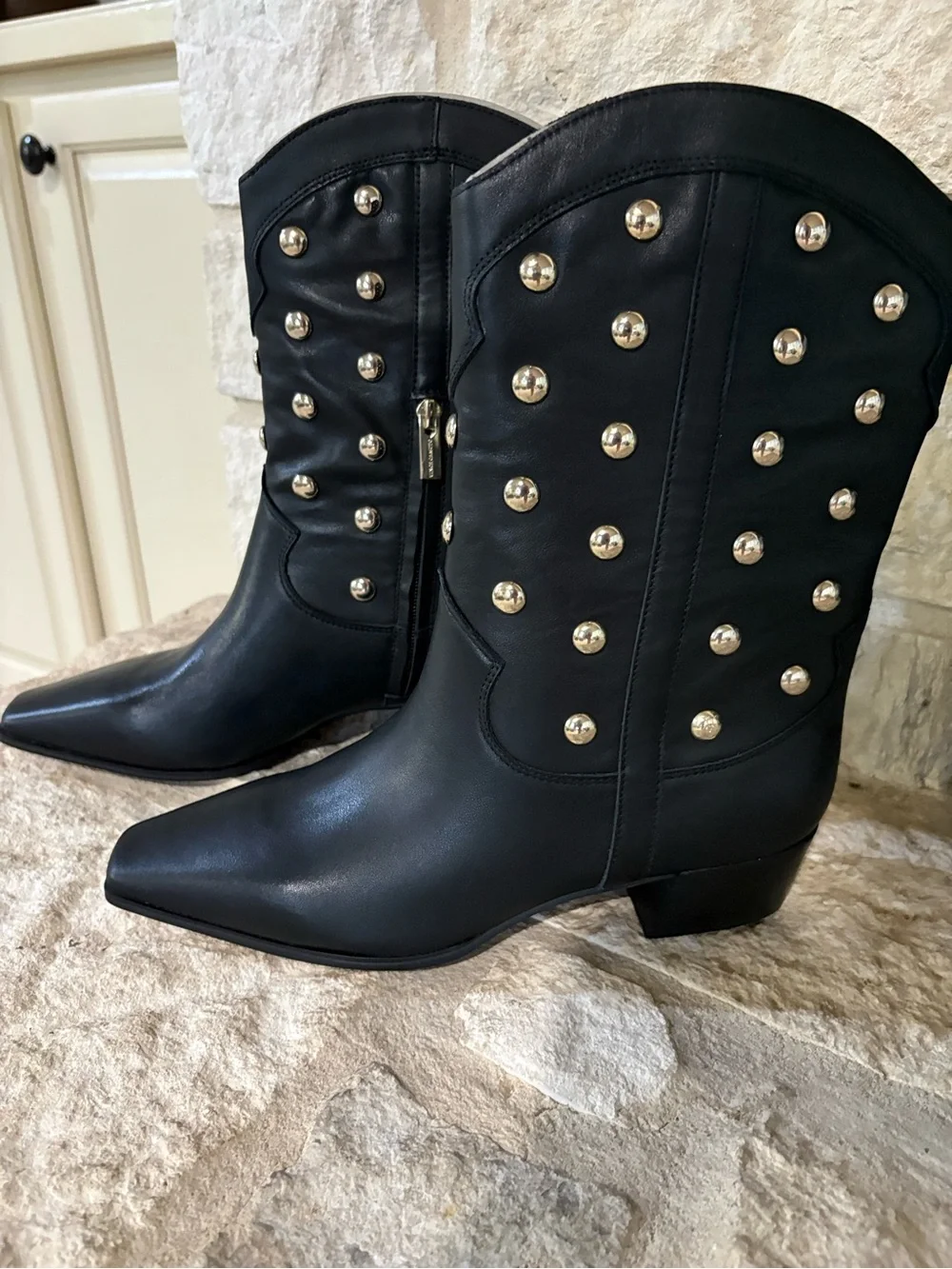 Vince Camuto Prilie Western Boot in Black Leather Size 8.5
